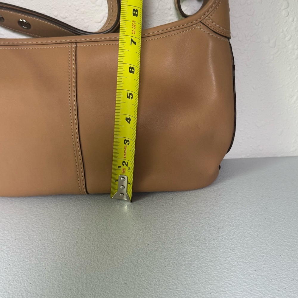 Coach Light Brown Leather Shoulder Bag Adjustable Strap - Picture 16 of 16